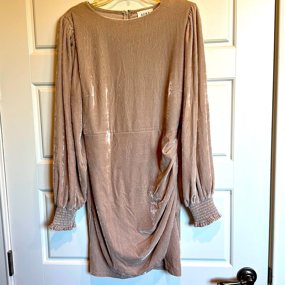 Beautiful dress by Aura size Large Champagne/ Blush color